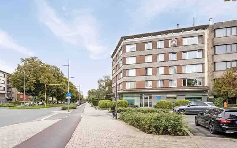 Ruim 3 Slaapkamers Appartement Nabij E19 A12