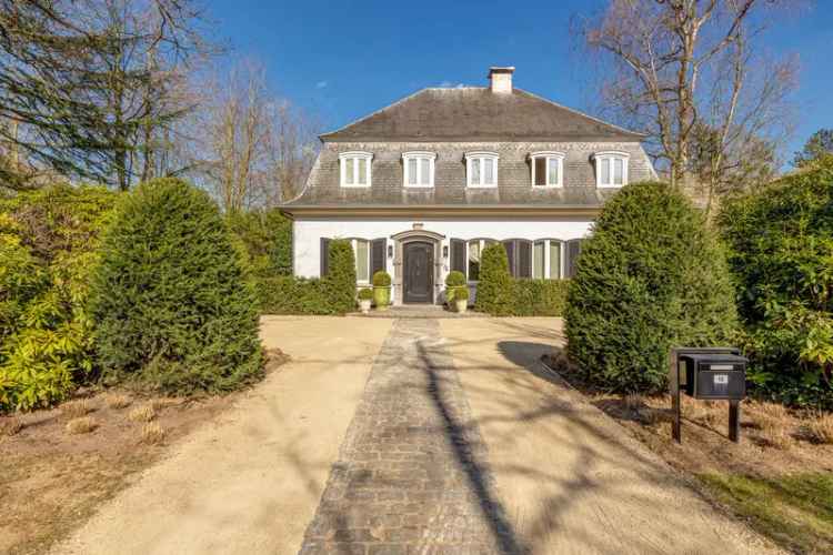Franse Stijlvilla te Koop Brasschaat