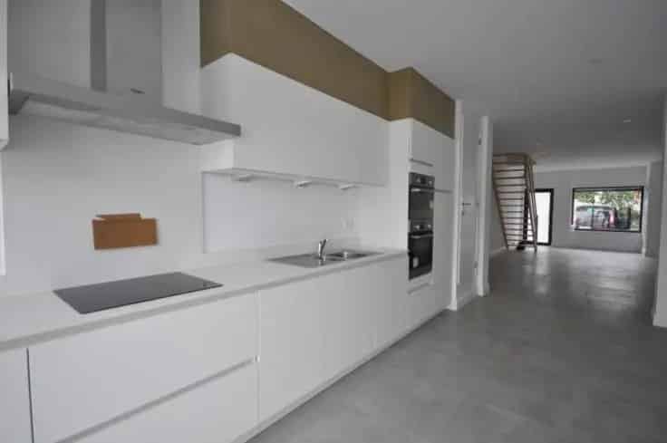 Ruime gesloten woning 3 slaapkamers
