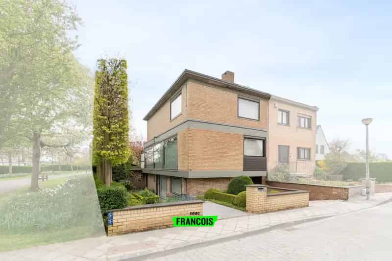 Halfopen Bebouwing Oostende Vogelzangwijk 4 slaapkamers