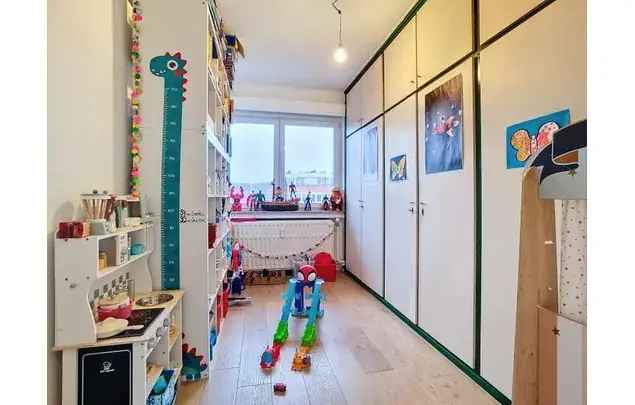 Huur 2 slaapkamer appartement van 128 m² in Liège