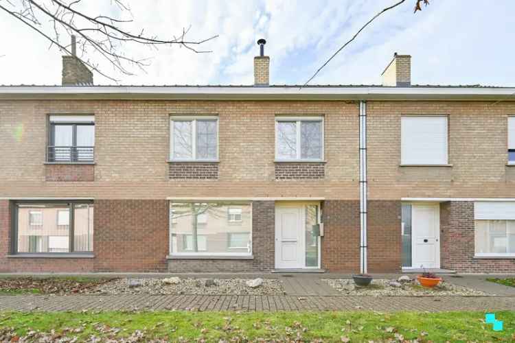 Huis te koop onderhoudsvriendelijke woning in Izegem met tuin