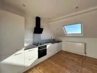 Appartement te huur Elsene 1 slaapkamer 76m² Place du Châtelain