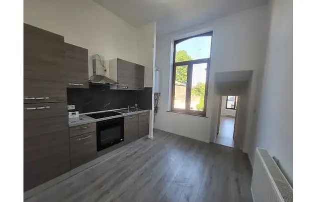 Huur 1 slaapkamer appartement van 70 m² in Charleroi