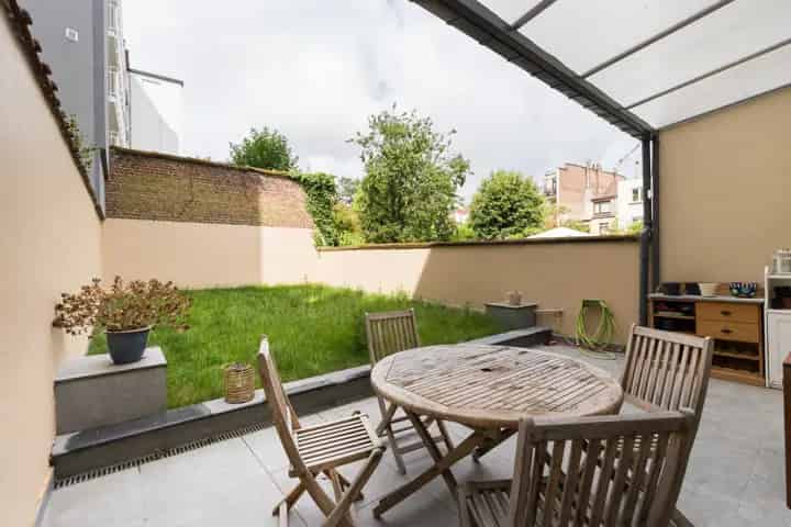 Te Koop: Luxe 4 Slaapkamerwoning met Garage en Top Afwerking
