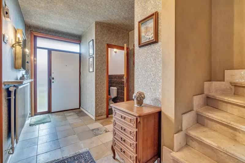 Te renoveren woning 4 slaapkamers