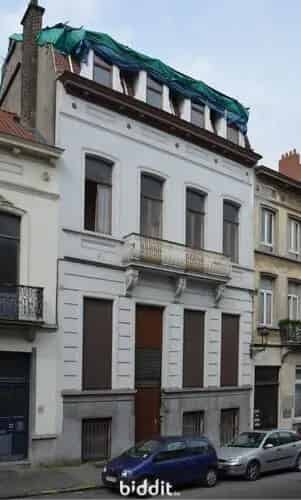 Twee Opbrengstwoningen te Renoveren