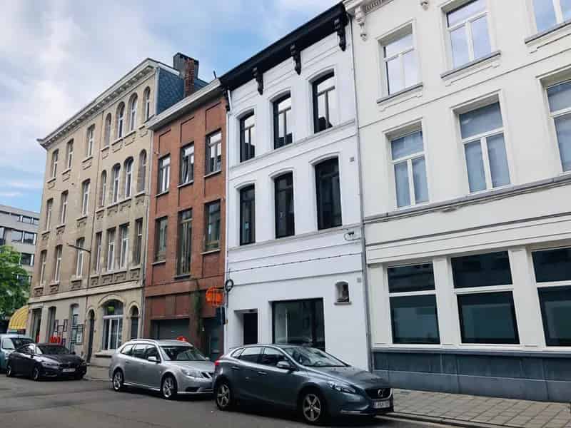 Antwerpen Opbrengsteigendom 3 Appartementen Gerenoveerd
