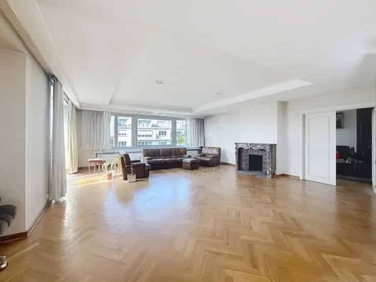Appartement 300m² Ukkel - Opsplitsing Mogelijk