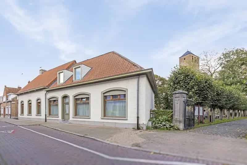 Huis te Koop Dudzele: 3 Gebouwen 5 Slaapkamers Grote Tuin