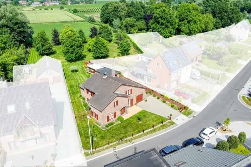 Vrijstaande woning 2850m2 perceel