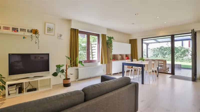 Gelijkvloersappartement met tuin te Lint