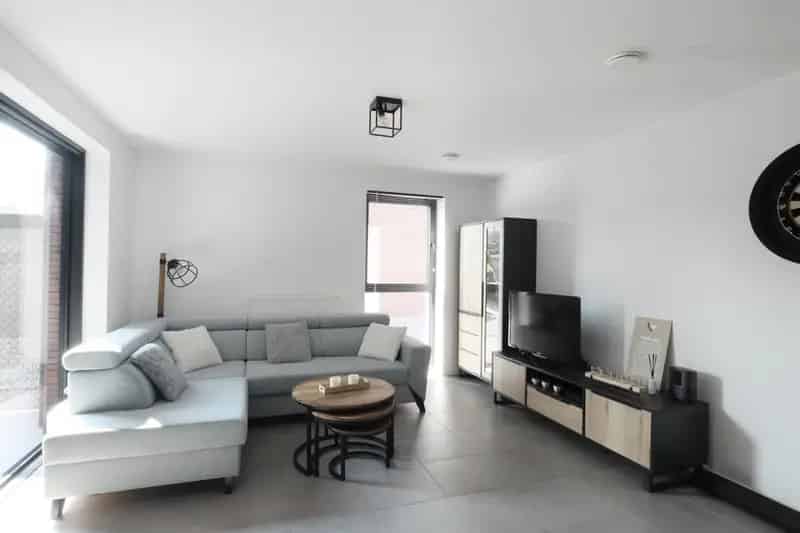 Appartement te koop te Hoeselt: 2 slaapkamers, gelijkvloers, terras en garage