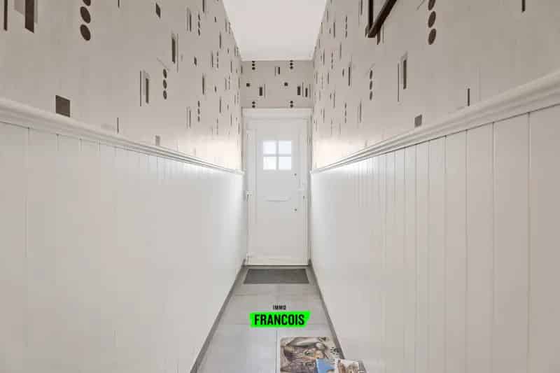 Huis te huur Ieper: 3 slaapkamers, tuin en garage