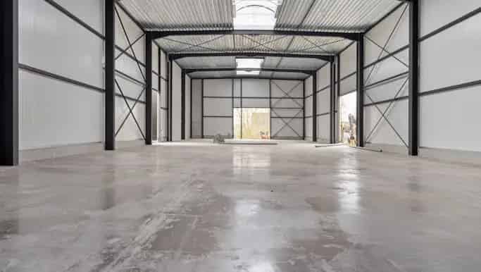Magazijn te huur Wevelgem 72m² Kantoor 19m²