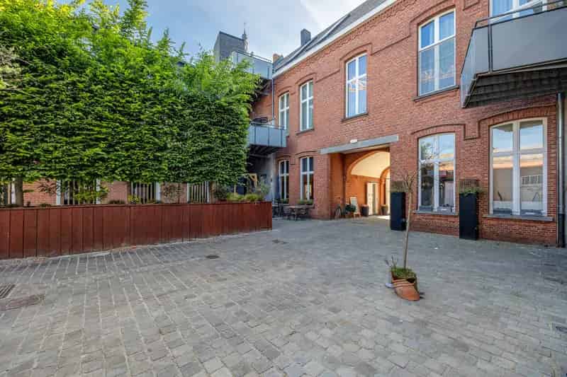 Gerenoveerde Opbrengsteigendom Op Toplocatie In Het Centrum Van Hoogstraten.