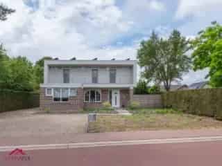 Huis te Koop Kinrooi - Moderne Villa met 3 slaapkamers en Garage