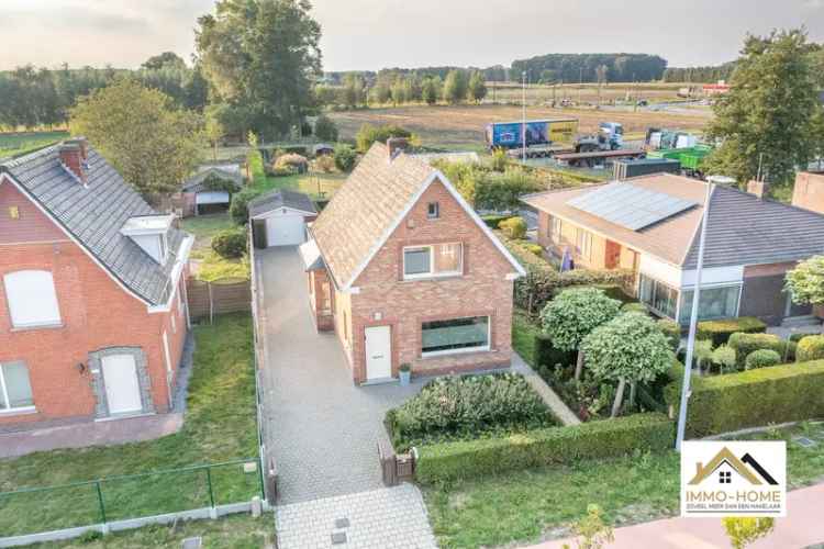 Te koop huis in Laarne met charmante instapklare woning