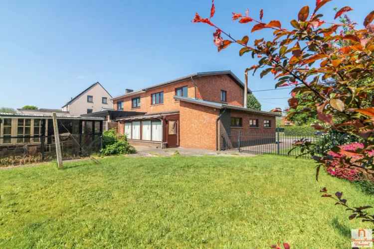 Charmante woning met grote tuin en renovatiemogelijkheden