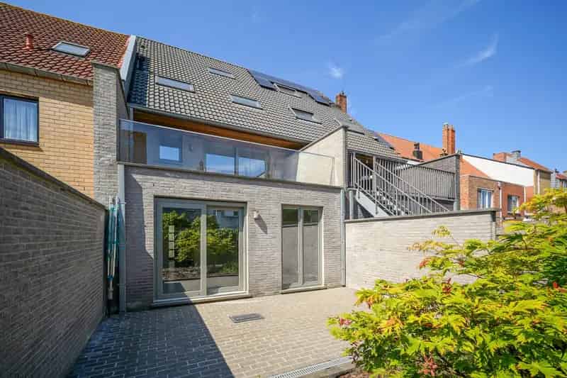 Huis te huur Oostende 4 slaapkamers Ruime garage Tuin EPC B