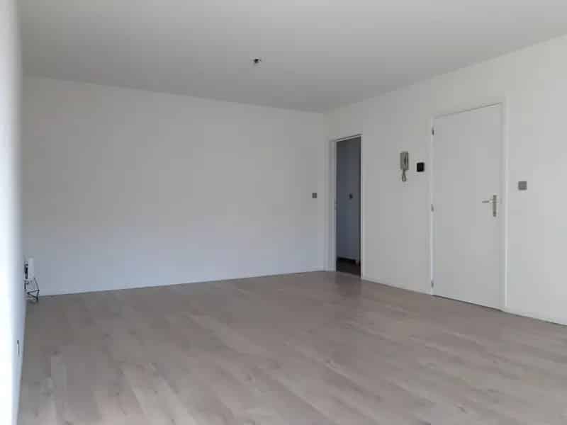 Gerenoveerd Dakappartement met Garage te Beverst