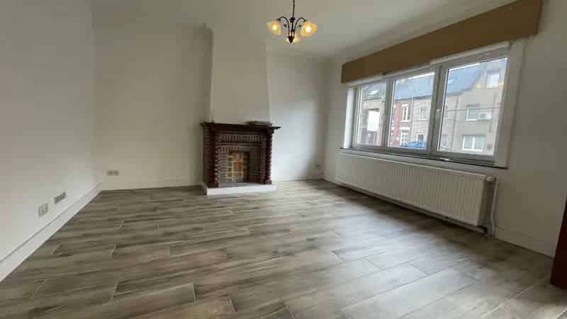 Huis te huur nabij centrum - Instapklaar met 3 slaapkamers