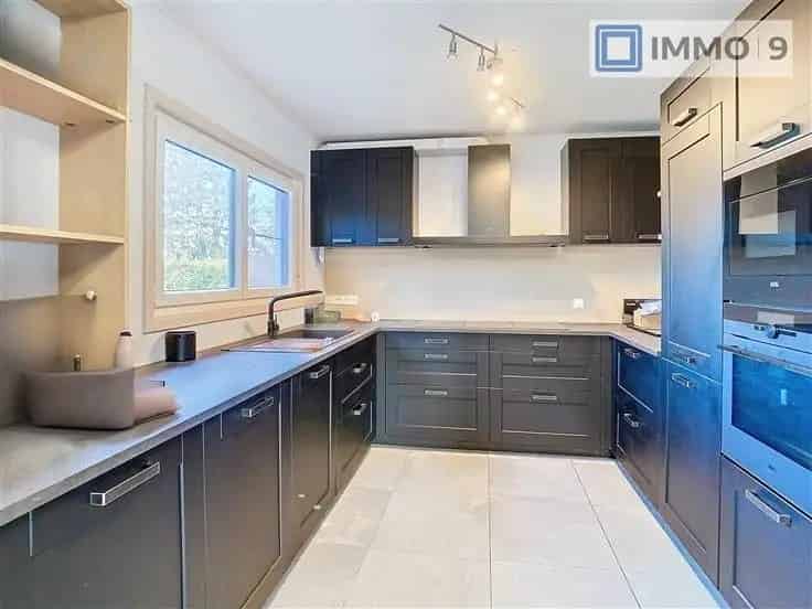 Huis te Koop Profondeville 5 slaapkamers Moderne Keuken 2 Garages