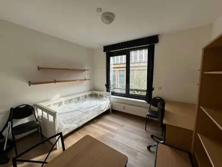 Studentenkamer Brussel Centrum - 23m² - Privé Badkamer