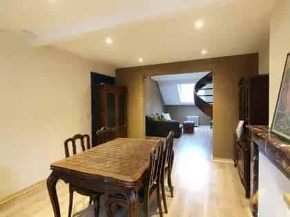 Ruime Studio met 3 Bedden in Brussel