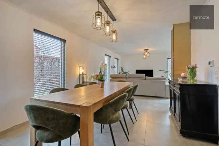 Huis te huur St-Eloois-Vijve 6 slaapkamers 255m²