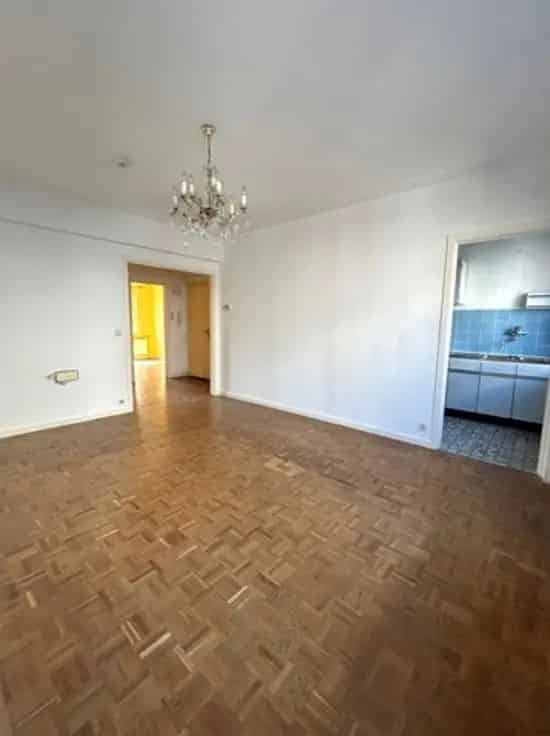 Appartement 2 Chambres Saint-Gilles A Renover