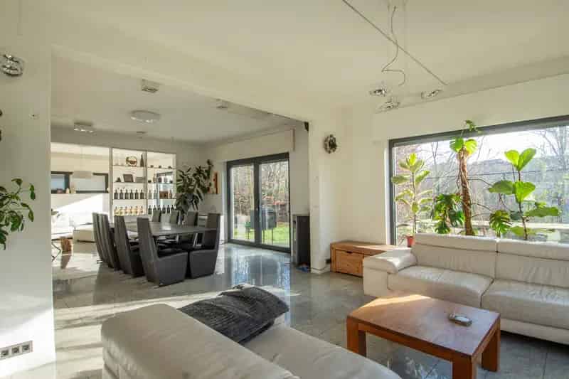 Ruime Energiezuinige Villa te Blaasveld 4 slaapkamers