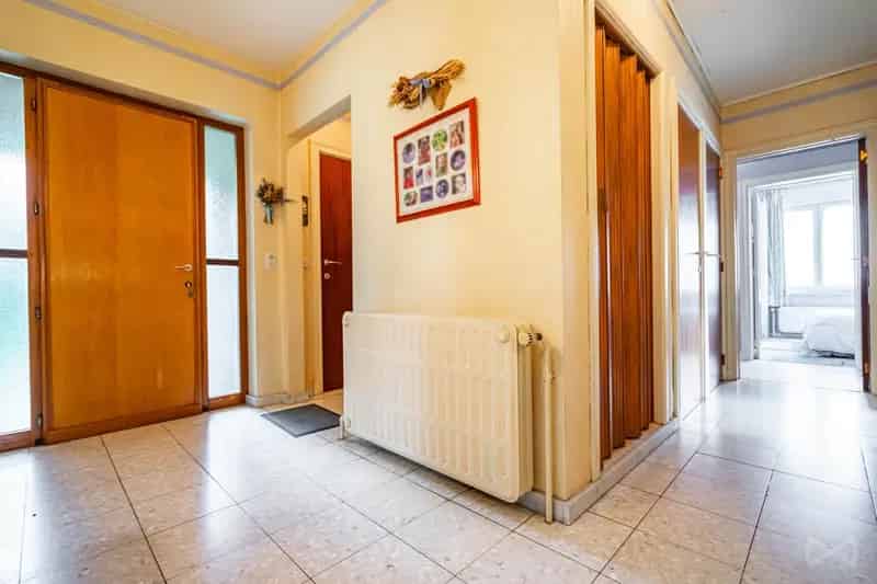 Huis 4 slaapkamers Lasne Grote Tuin Garage Zolder