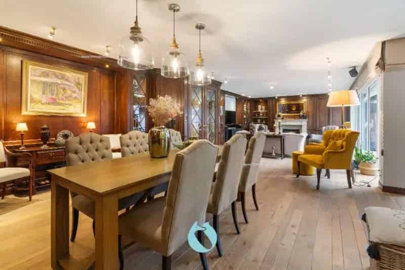 Woning te koop Sleidinge: 3 slaapkamers, winkelruimte & strategische ligging