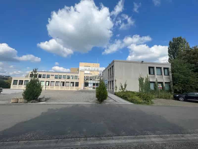 Kantoorgebouw te Hasselt