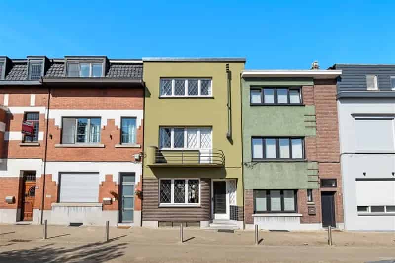 Huis te huur Sint-Truiden: Ruime stadswoning met 5 slaapkamers