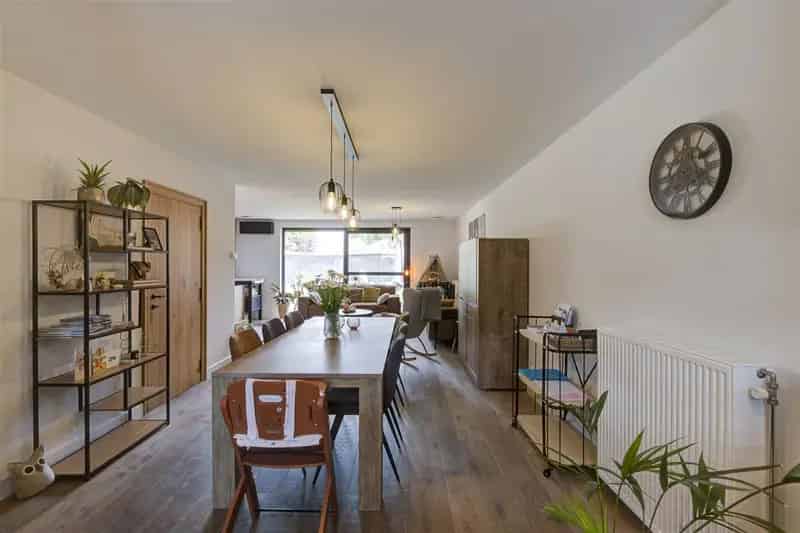 Huis te huur: Instapklare woning met garage en tuin