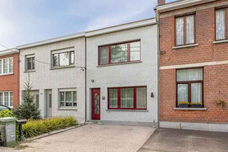 Huis te huur Merksem: Compact Comfort met Tuin
