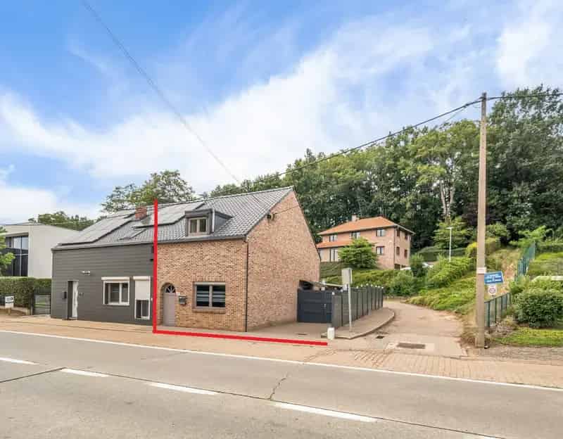 Halfopen woning te Gelrode - 2 slaapkamers, terras, 2 autostaanplaatsen
