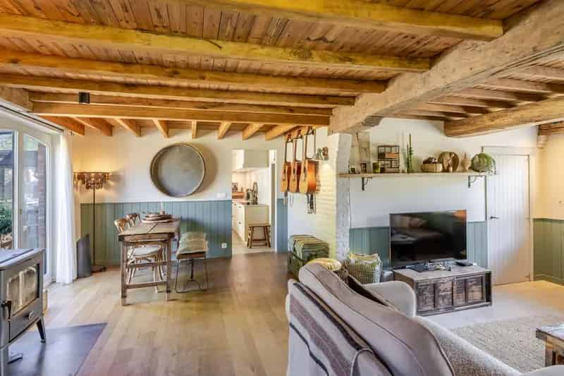 Huis te koop: Landelijke woning met atelier en tuin