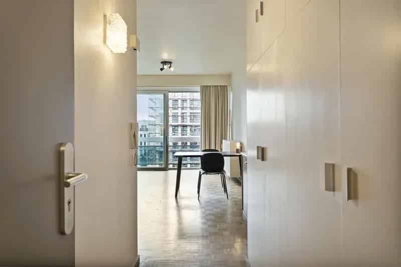 Gemeubelde Studio Antwerpen Centrum Nabij Meir