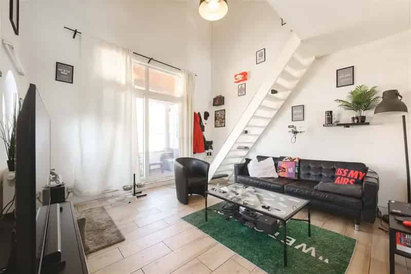 Appartement te huur Gent: 1 slaapkamer, terras, 4,25% rendement