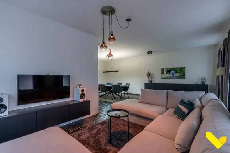 Woning te Dessel Centrum 172m2 2 Studio's 3 slaapkamers Garage EPC B