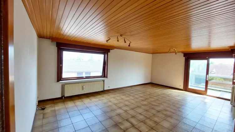 Te koop ruim appartement met 2 slpks en garage in Wevelgem