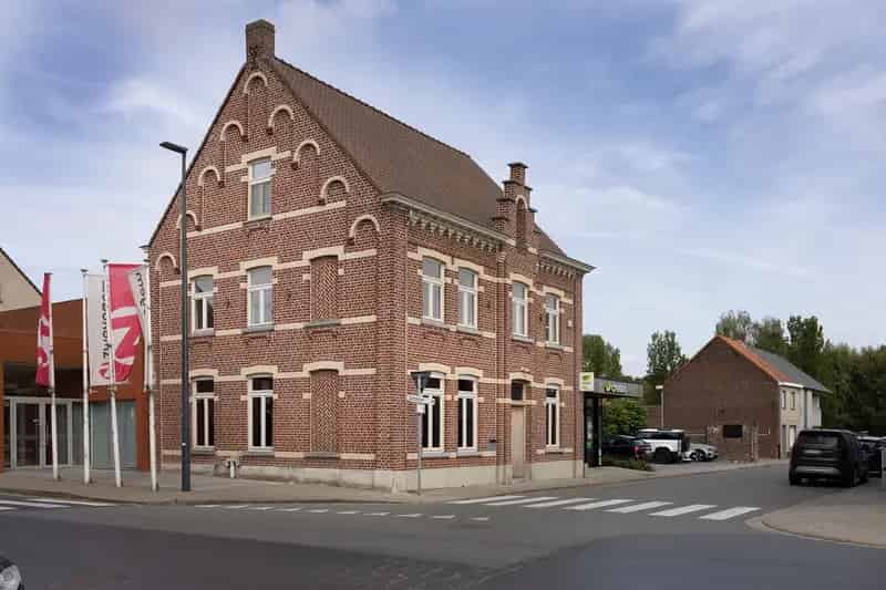 Kantoor te koop in Moen