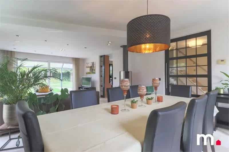 Villa te Koop Harelbeke 5 Slaapkamers Rustige Omgeving