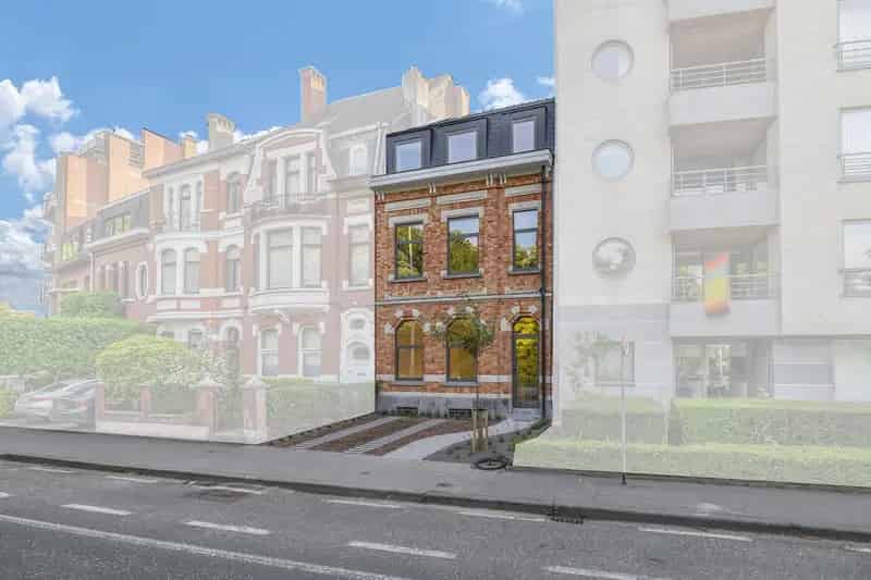 Exclusief en volledig gerenoveerd herenhuis op de Parklaan