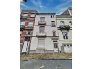 Appartement te Koop Brussel 76m2 2 slaapkamers Nabij Jubelpark