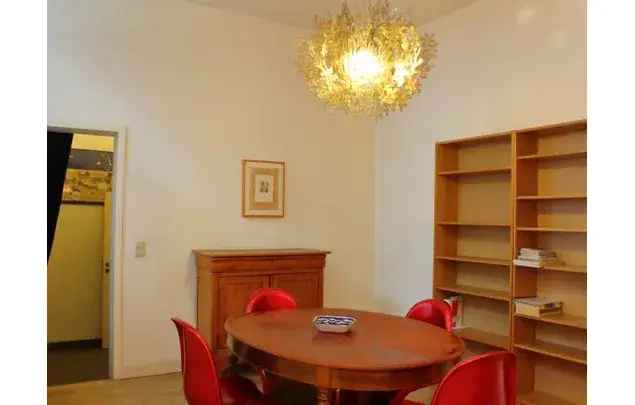 Huur 1 slaapkamer appartement van 85 m² in Brussels