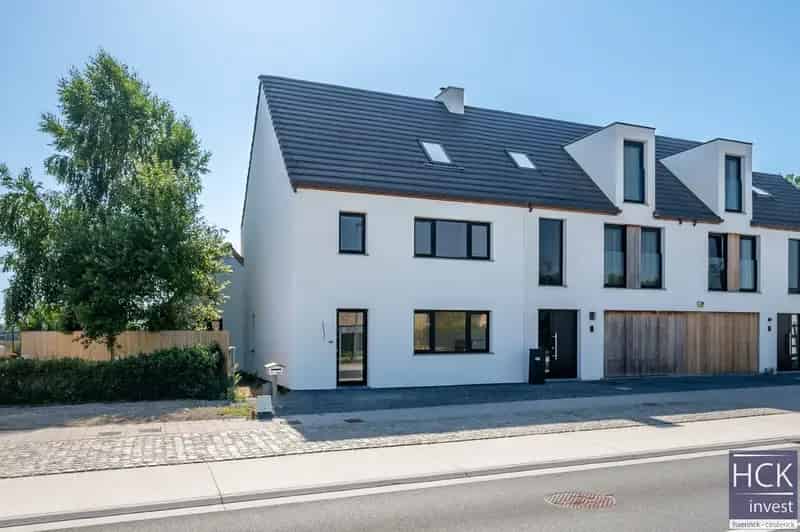 Huis te koop KRUISHOUTEM 4 slaapkamers 2 badkamers gerenoveerd